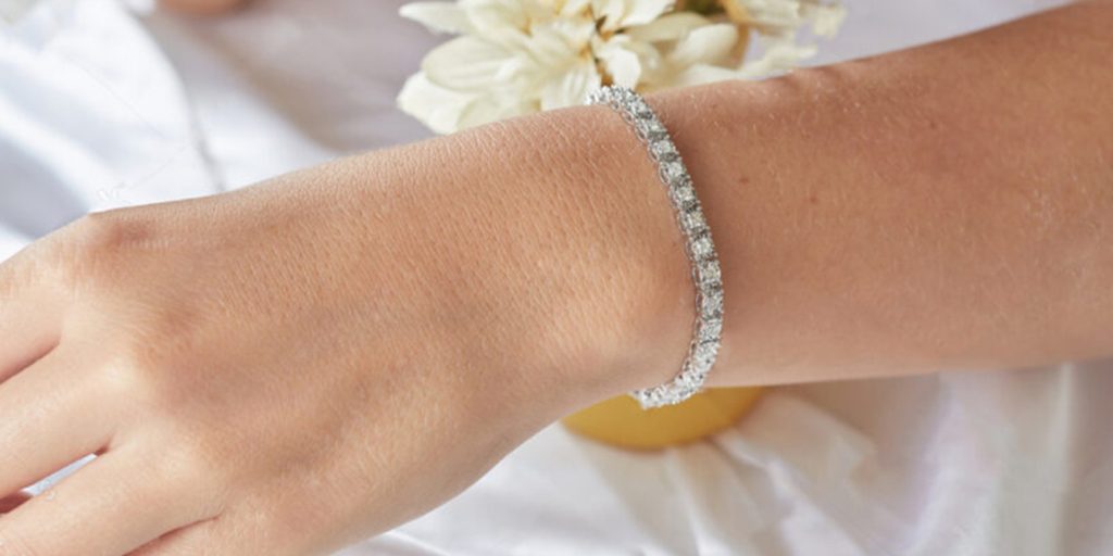 Choosing the Right Bracelet For Your Style- 7 Effective Ways – Salty  Accessories